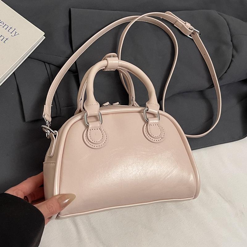 Premium niche bag women's spring and summer 2025 new fashion shoulder messenger bag casual Korean version portable pillow bag