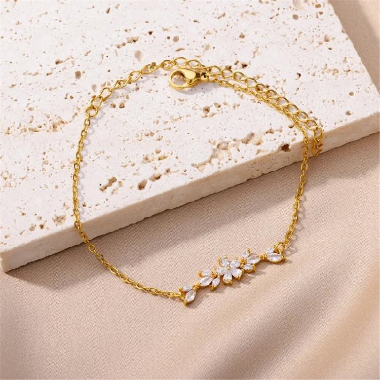 Fashionable Leaf And Flower Bracelet Handcrafted Zirconia Bracelet Highlighting Flower and Leaf Patterns for Women