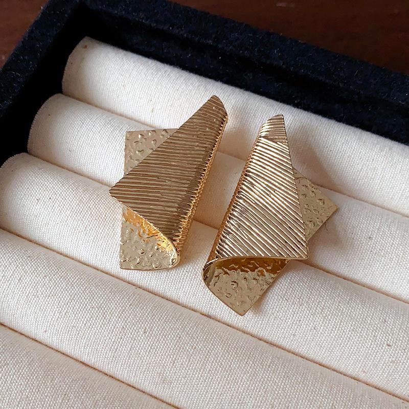 Silver needle striped irregular metal stud earrings niche cold wind temperament earrings unique design earrings