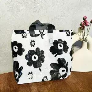 

50piece Coffee Flower Clothing Storage Bag Thick Plastic Hand-held Shopping Bags Gift Packing For Children s Clothing Tote Pocke 30x20x8cm