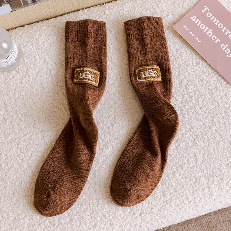 

Warm Fleece Self-Heating Embroidered Mid-Tube Cashmere Socks - Autumn/Winter Collection One size колір темно кави