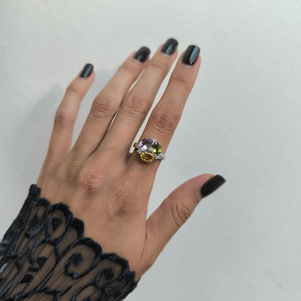 Серебряное кольцо с натуральным аметистом 3.306ct, цитрином, хризолітом, вес изделия 3,18 гр (2193272)