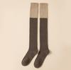 Chaussettes d'hiver tricotées pour femmes, chaussettes au-dessus du genou, antidérapantes, hautes, épissées ensemble, chaussettes chaudes pour femmes, bas de printemps pour femmes