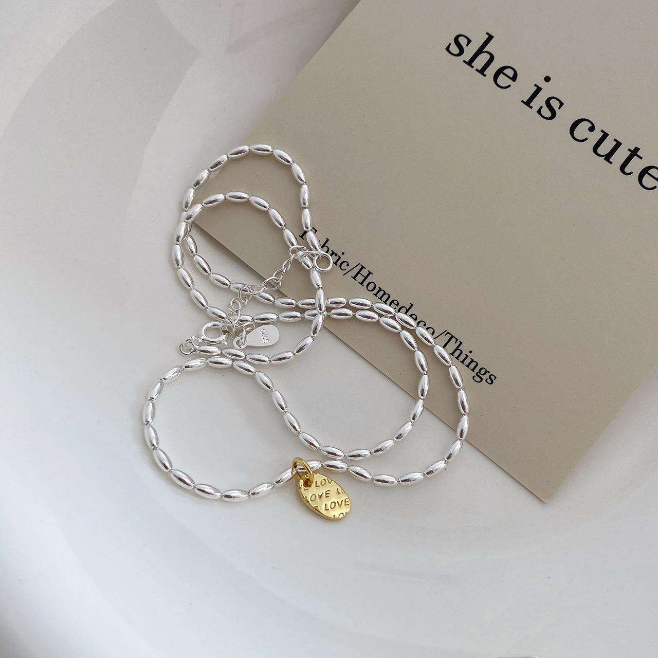 

Серебряное ожерелье 925 пробы Ожерелье с оливковыми бусинами Ожерелье из рисового зерна Стерлинговое серебро Особый интерес Свет Роскошный дизайн Ins Цепочка на ключицу Женское чувство 925 серебряный