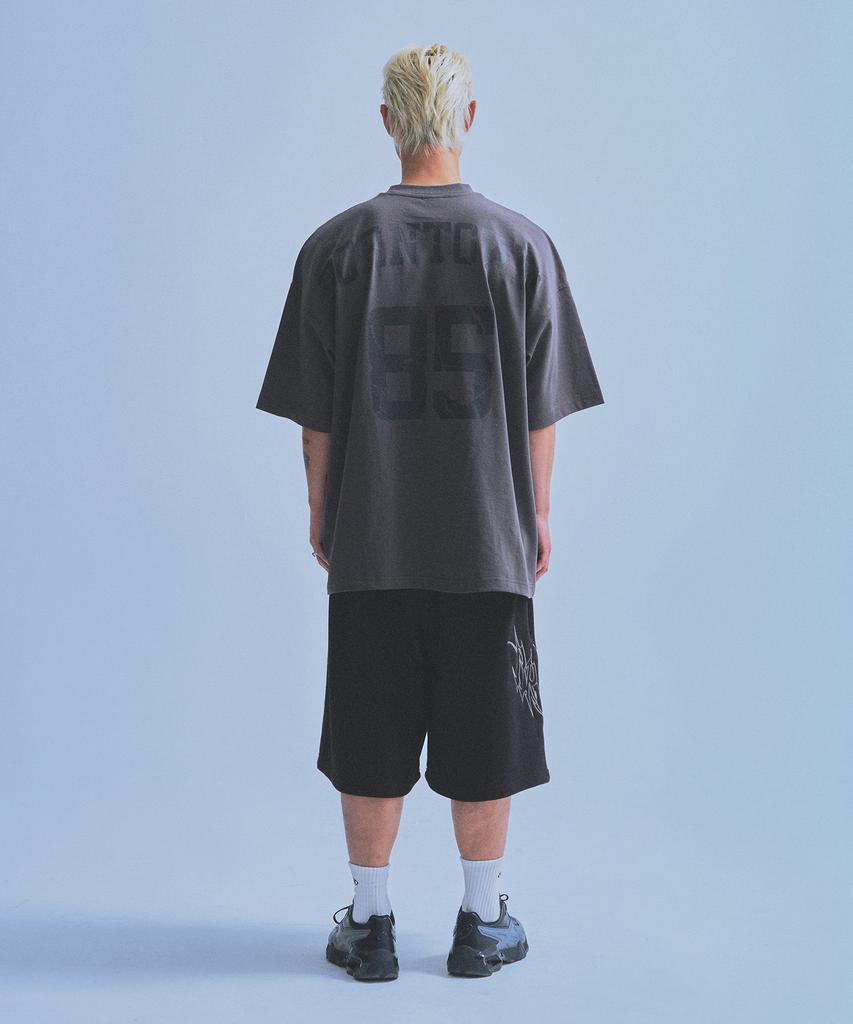 BORN TO WIN 85 Back Logo Extra Fit T-Shirts [Charcoal]