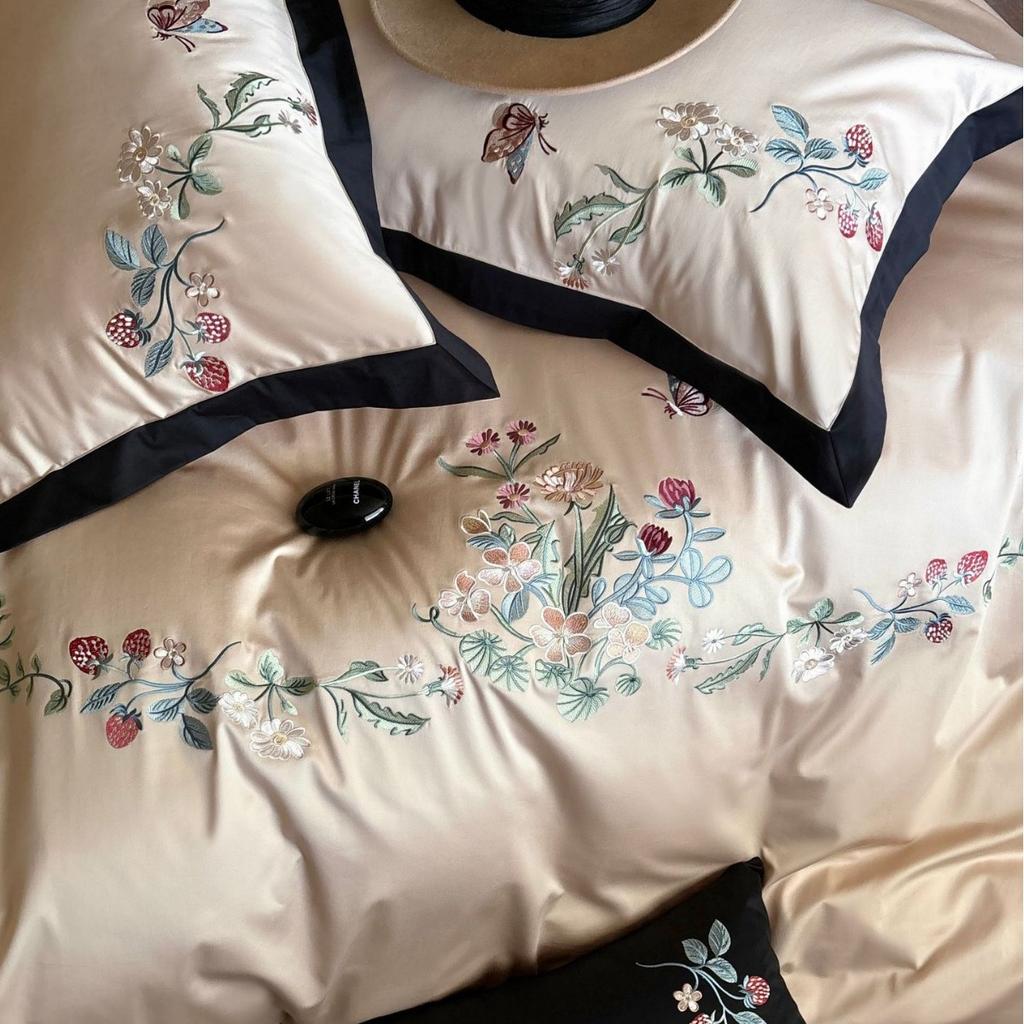 French Hepburn Style Simple Embroidery Bedding Four-piece Light Luxury Bed Sheet Pillowcase
