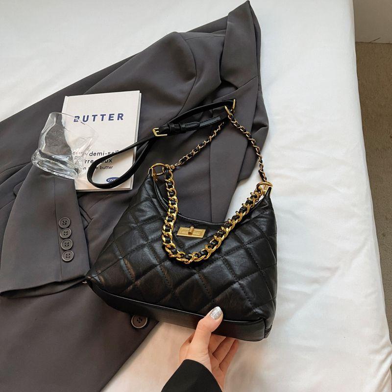 

Сумка Xiaoxiangfeng 2025 новая модная высококачественная текстура ромб плечевая сумка-мессенджер темпераментная повседневная универсальная сумка подмышку