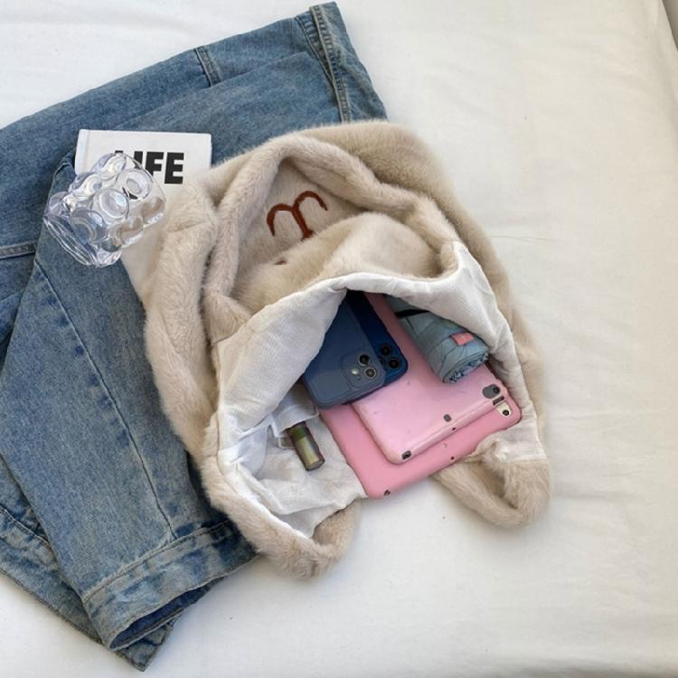 Fashionable Plush Shoulder Bag Stylish and Soft Handbag for Various Occasions