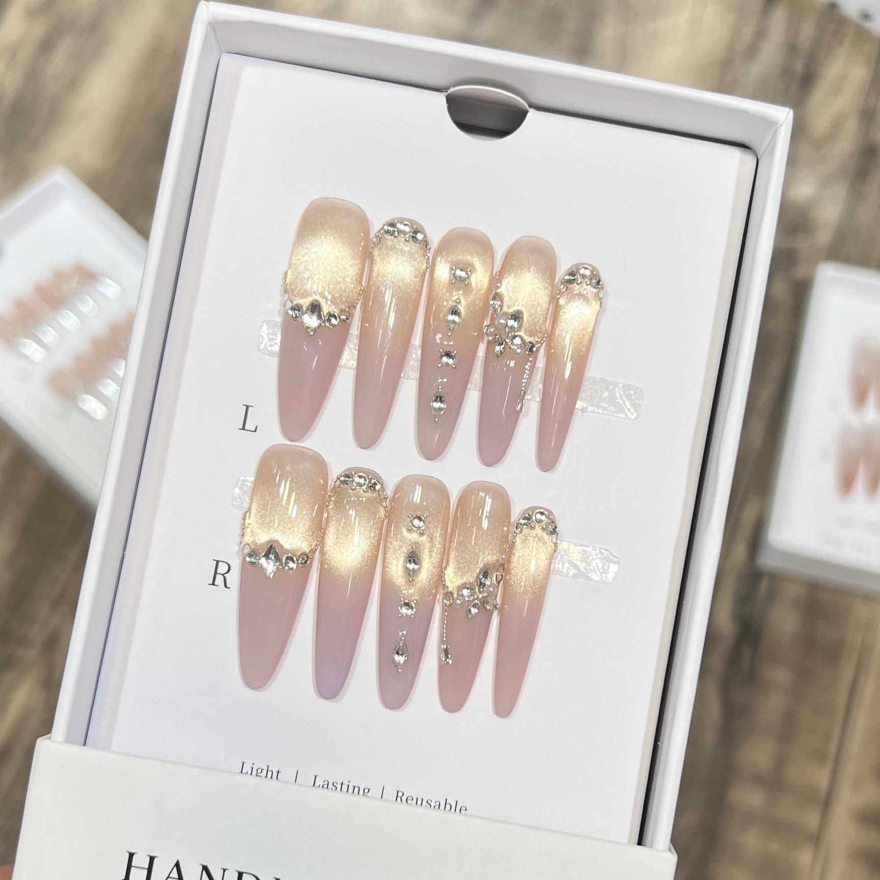 

Чистая ручная броня для ношения Высококлассный фиолетовый романтический кошачий глаз Французский бриллиантовый нейл-арт Ногти можно снять Large L