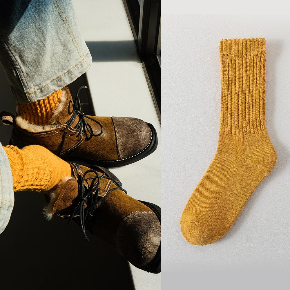 

Носки средней длины Ami Khaki Retro Cotton - унисекс, осенне-зимний стиль Unisex One Size 35-44