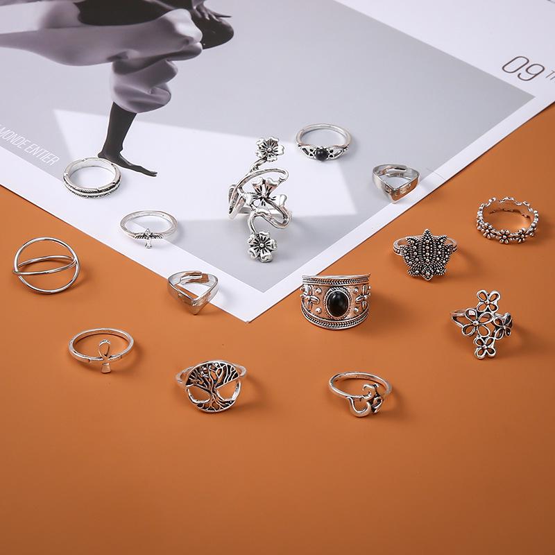 Retro European and American Lotus Hollow Black Gemstone Ring Set (14 Pieces)