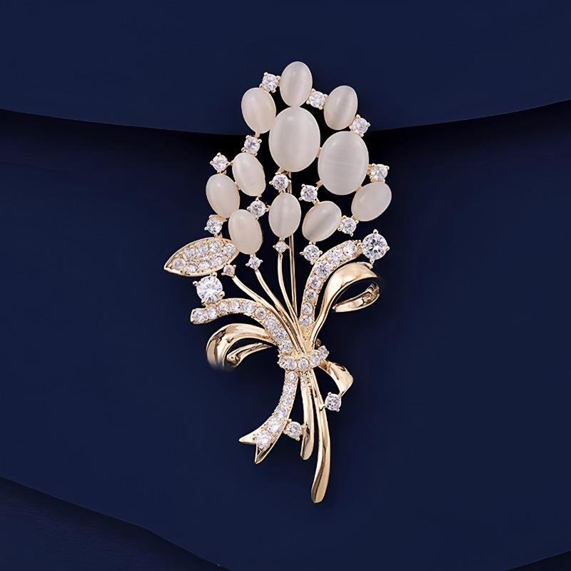 "Dian Chen Hua Brooch: High-end Women's Exquisite Brooch, Elegant Brooch, and High-end Design Accessory.