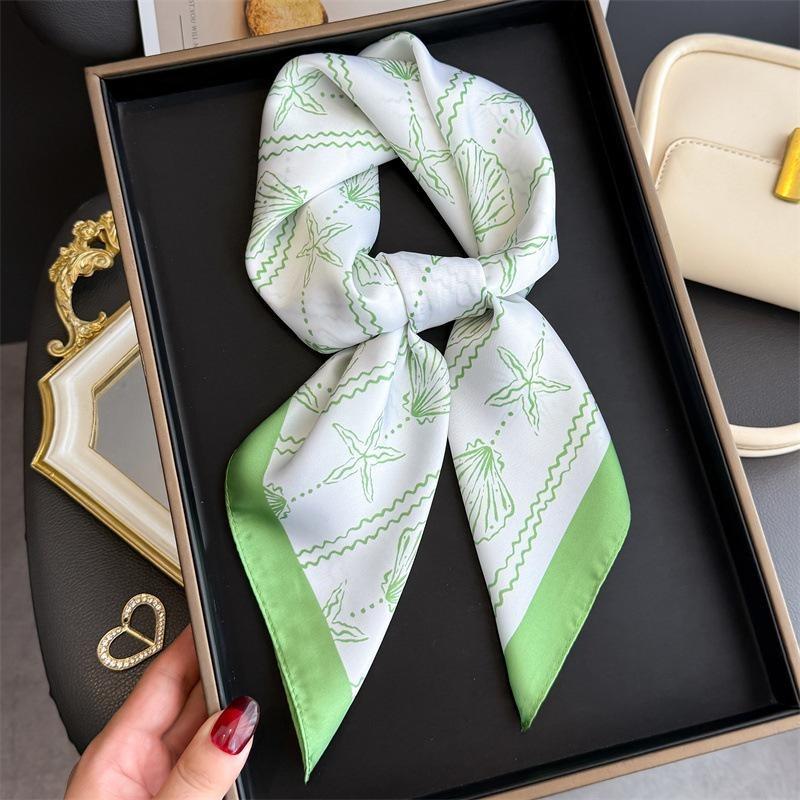 Women's Vintage Versatile Thin Satin Scarf Floral Print Hairband Spring Autumn Small Square Scarf for Tying Hair And Bags