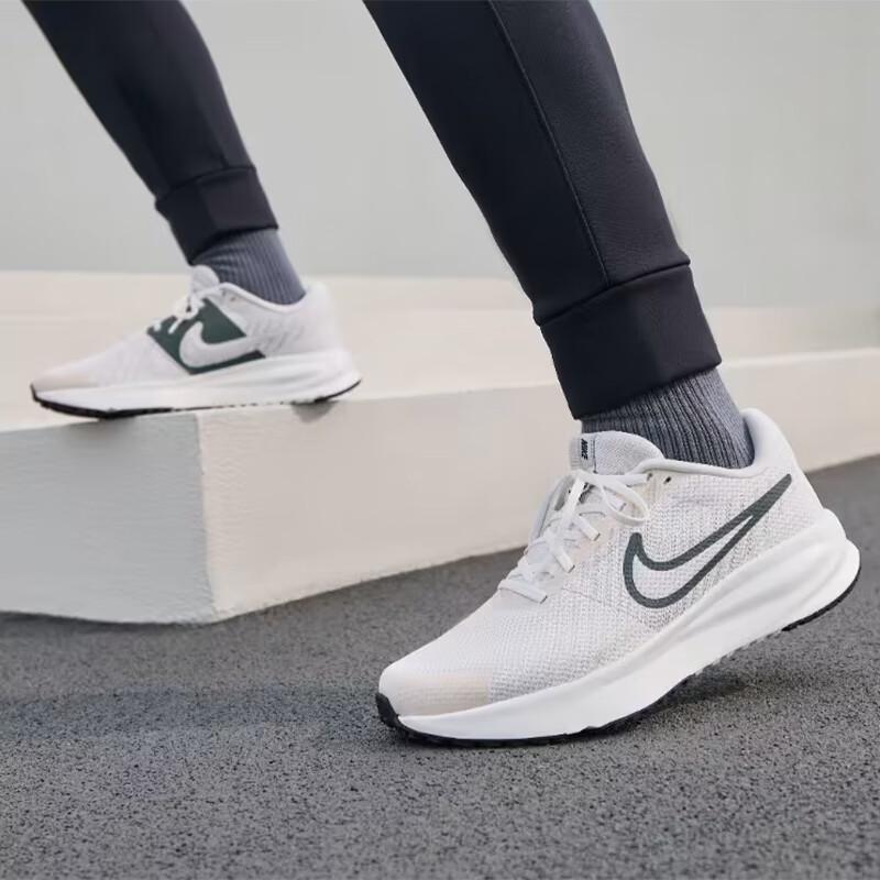 

Nike Men s RUN DEFY Running Shoes 44.5