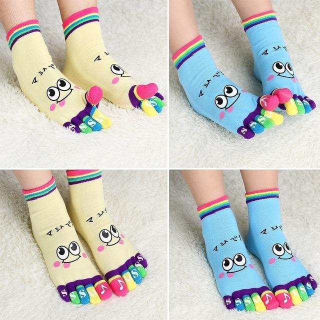1Pair / 5Pair Cartoon Cute Kawaii Smile Women Toe Socks Casual 3D Art Tube Novelty Color Random!!