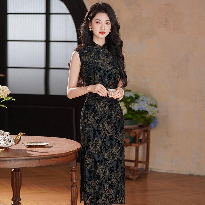 Black Sleeveless Modern Chinese-Inspired Long Cheongsam Dress Women 2026 Vintage Style With Velvet Fabric Small