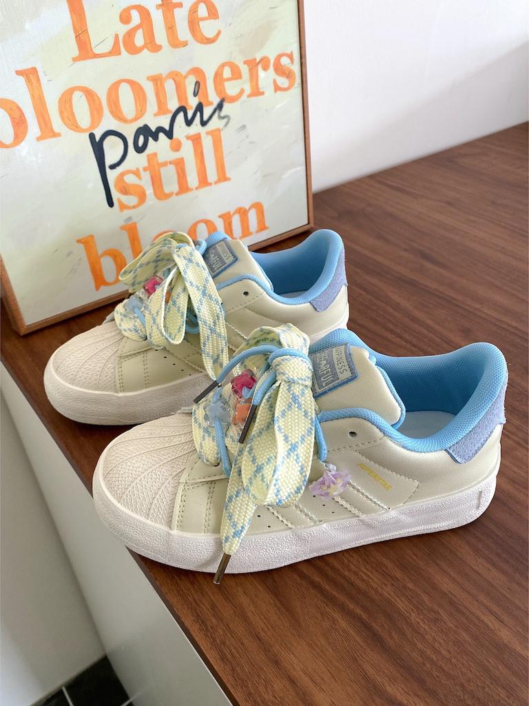 2025 spring and autumn new thick-soled shell head board shoes women's niche non-collision bread shoes ins trendy versatile little white shoes