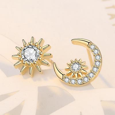 Nuovo Stile di Orecchini Ago Stella Luna per Donne Persone alla Moda Temperamento Asimmetrico