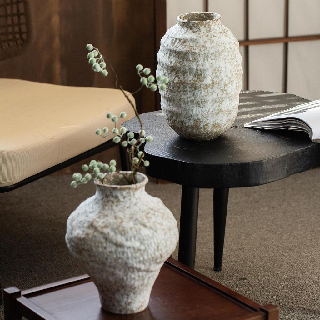 Jingdezhen Designer Wabi-Sabi Ceramic Flower Vase - Ornament Pottery Jar for Hydroponic Flowers and B&B Décor