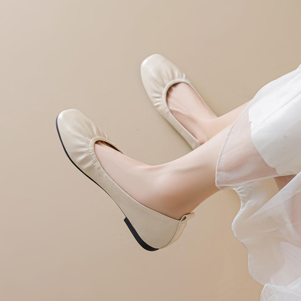 Weiwei Girl 636-1 French Retro Soft-soled Ladyshoes Gentle Temperament Pleated Silver Light Mouth Flat-soled Single Shoes Women