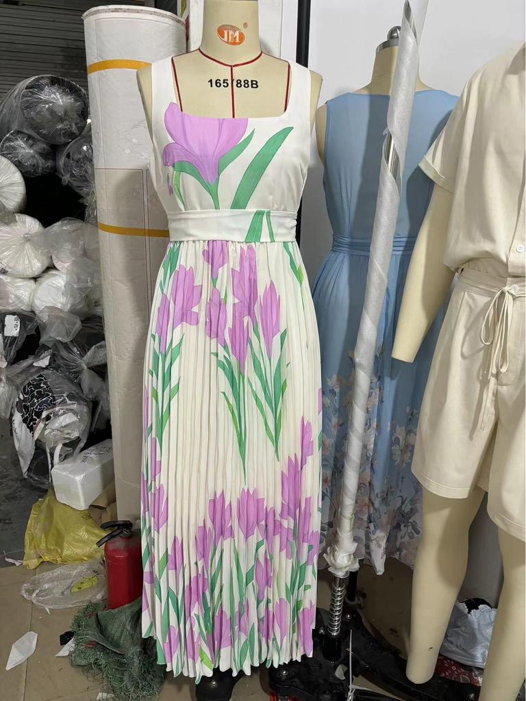2026 Europäisches und Amerikanisches Damen-Spaghettiträger Digitales Florales Plissee-Langkleid