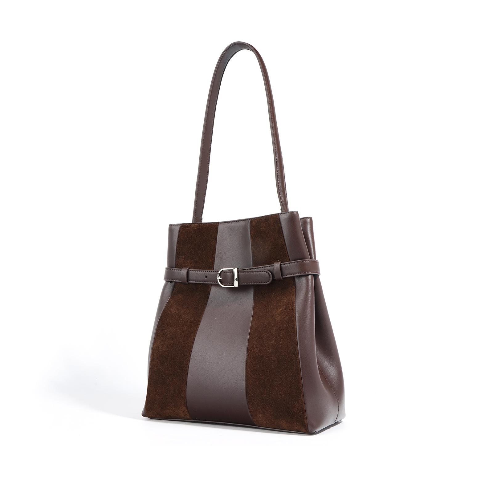 2026 New Cowhide Premium Retro Large Capacity Leather Striped Splicing Single Shoulder Large Capacity Bag Commuter Women s Tote 26x11x28cm темно-коричневого