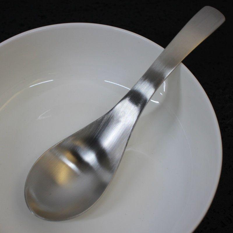 2 Thickened Brushed 304 Stainless Steel Spoons for Home Use, Children's Eating Spoons, Soup Spoons, Long Handle, Deepened Round Head Spoons