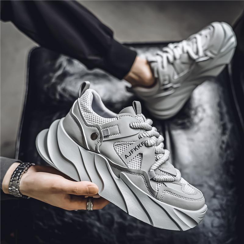 

Мода 2024 та Зручне Взуття з Дихаючою Сітчастою Підошвою Літній Гарячий Розпродаж Чоловіче Повсякденне Взуття Дихаючі Кросівки на Товстій Підошві 44 сірий