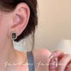 Unique black crystal square stud earrings, small and exquisite earrings, new trendy high-end temperament earrings in 2025.