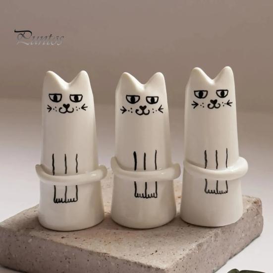 Small Fresh Cut Flower Vase Creative Cat Shaped Vase, Minimalist Cartoon Kitten Tabletop Planter for Dried Gifts Lovers Flowers, Mini Narrow