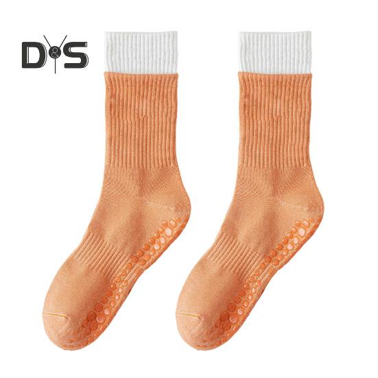 

1 пара женских носков-тапочек, противоскользящие, силиконовые, посередине, без запаха, утолщенные, теплые, однотонные, высокоэластичные, впитывающие пот, не садятся, спортивные оранжевый