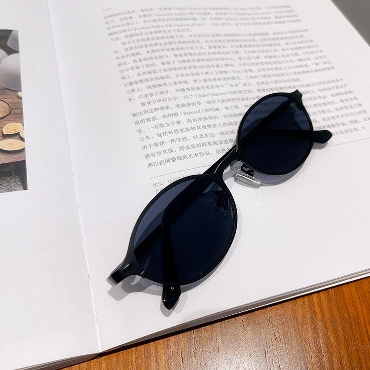 

Vintage Rimless Metal Oval Sunglasses Women Luxury Brand Shades Trendy Small Frame Sun Glasses For Ladies Travel Eyewear 1PC