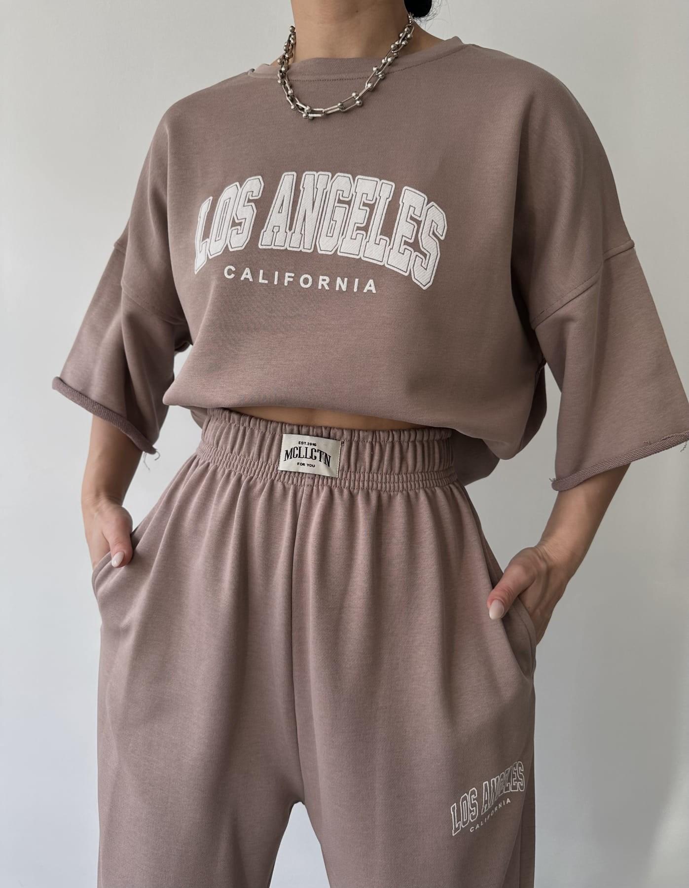 

Серый спортивный костюм с футболкой MCLLCTN Los Angeles