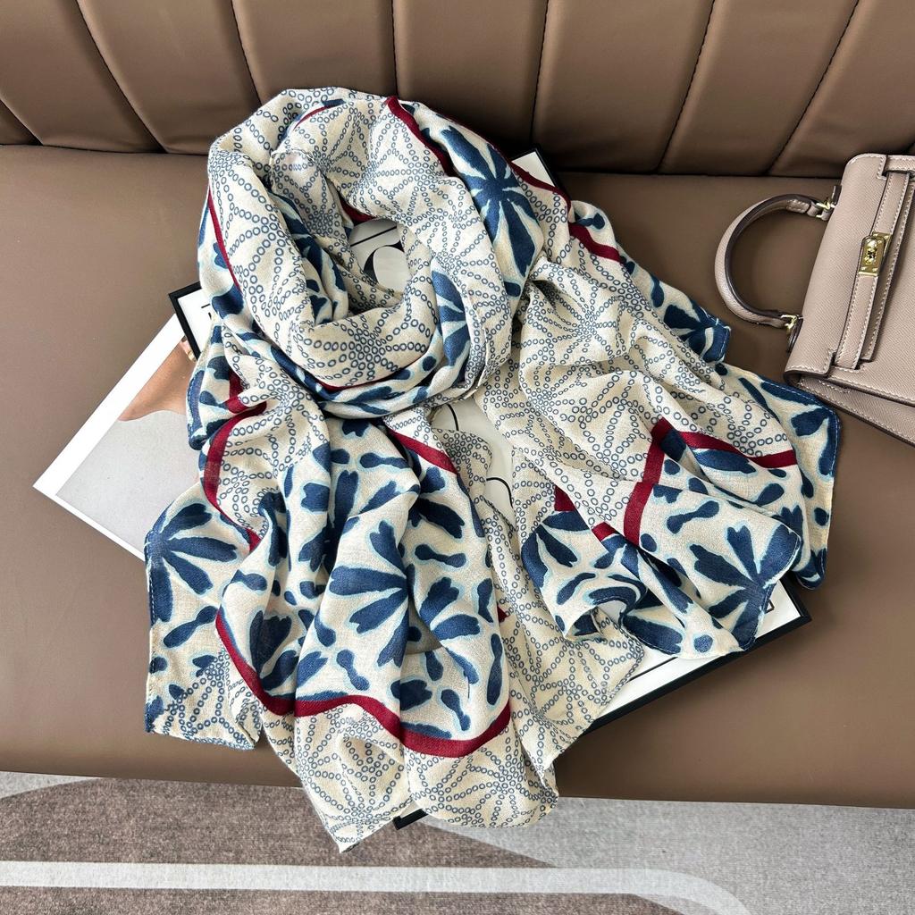 2025 New Cotton and Linen Feel Simple Color Matching Scarf Korean Version Fashion Foreign Style Travel Sunscreen Yarn