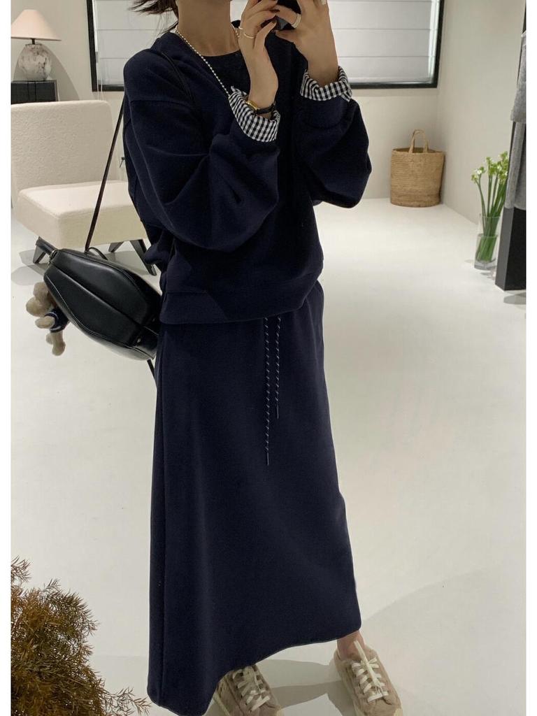 Women's Fashionable Two-Piece Set: Sweatshirt & High-Waisted Skirt, Korean Autumn/Winter, Plus Size, New Style.