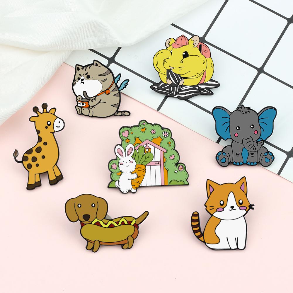 Cute Animal Forest Garden Enamel Pin Cat Dog Bear Giraffi Bunny Brooches Cartoon Bag Lapel Pins Badge Jewelry Kids Friends Gifts