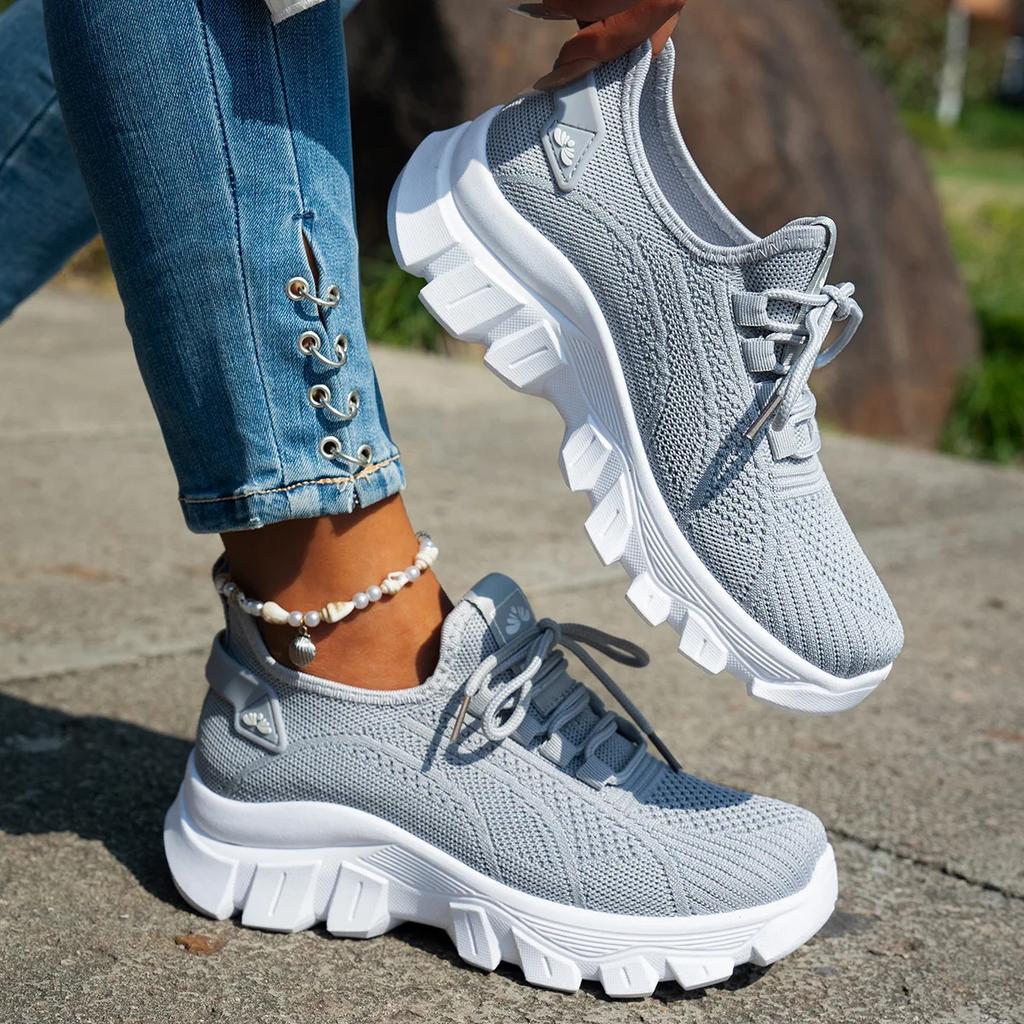 Fashion Women's Spring Knitted Shoes Lightweight Breathable Mom Shoes Plus Size Comfort Non-Slip Casual Flat Sole