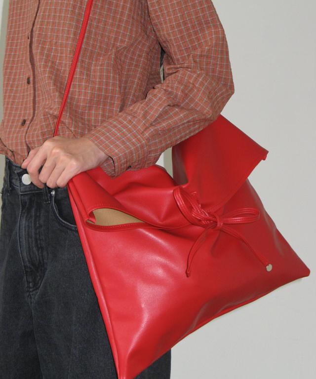Ronron Pandent Ribbon Cozy Square Bag Red