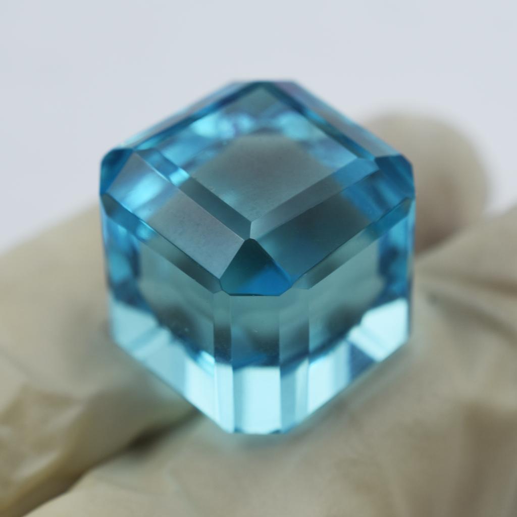 Lab-Created Blue Aquamarine Loose Gemstone Cube Cut 52.95 ct for Jewelry Making and Gem Collections