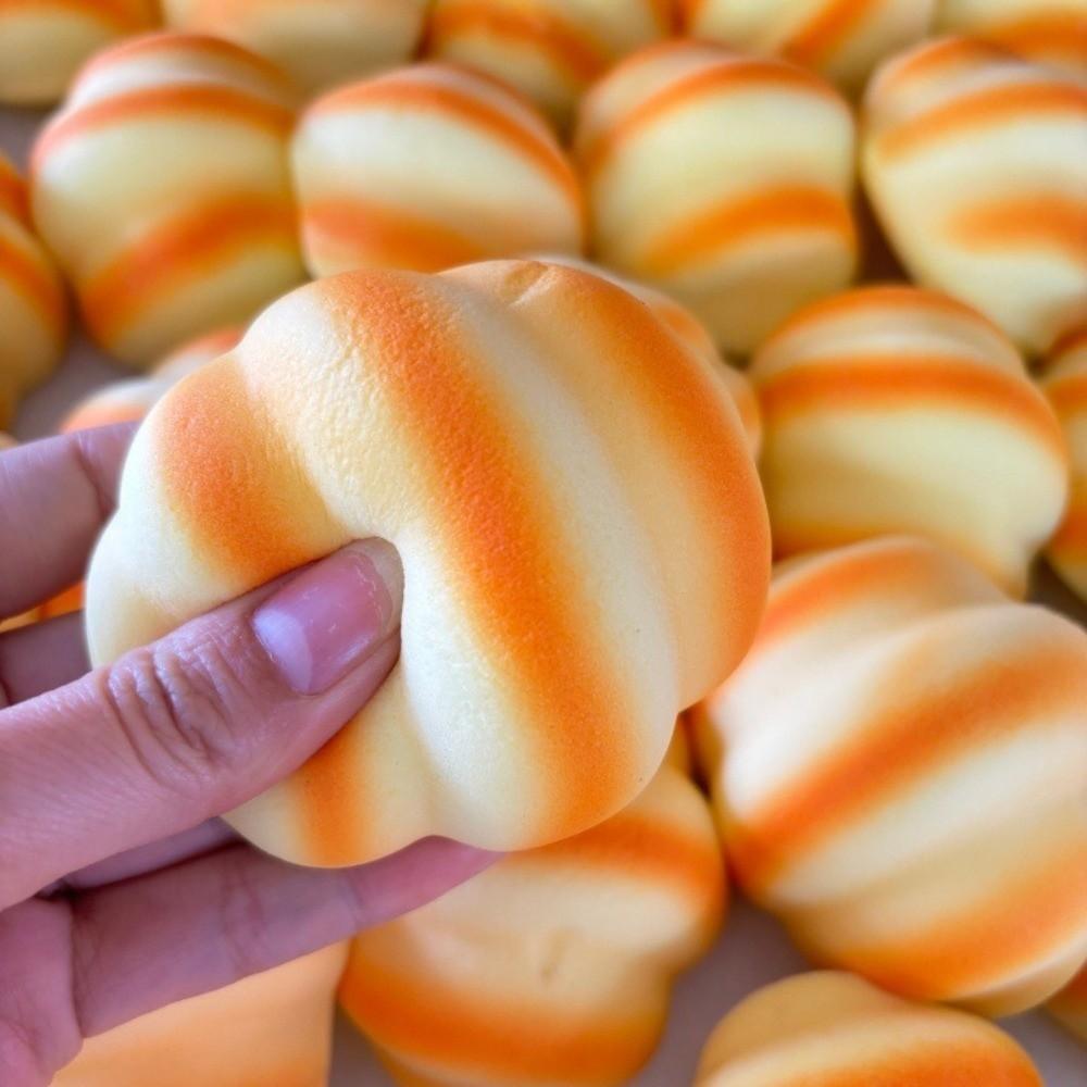 Gentle Squeezing Design Squeeze Toys Soft Simulation Bread Toys  for Autism Sensory Play
