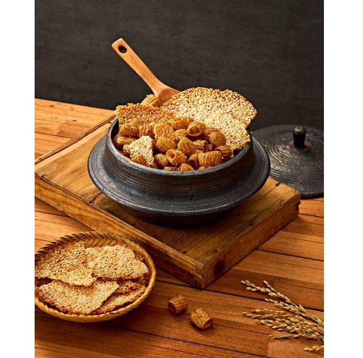 Crayon Shin-chan Nurungji Flavor Snack 245g Korean Crispy Rice Snack