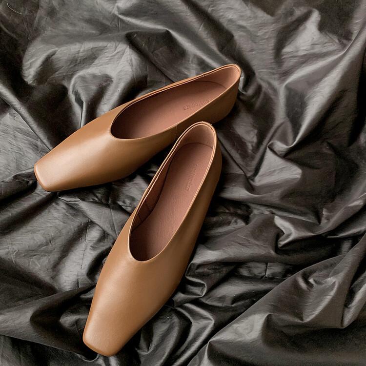 2025 spring and autumn new classic square head soft leather shallow mouth flat sole shoes casual and comfortable witch shoes