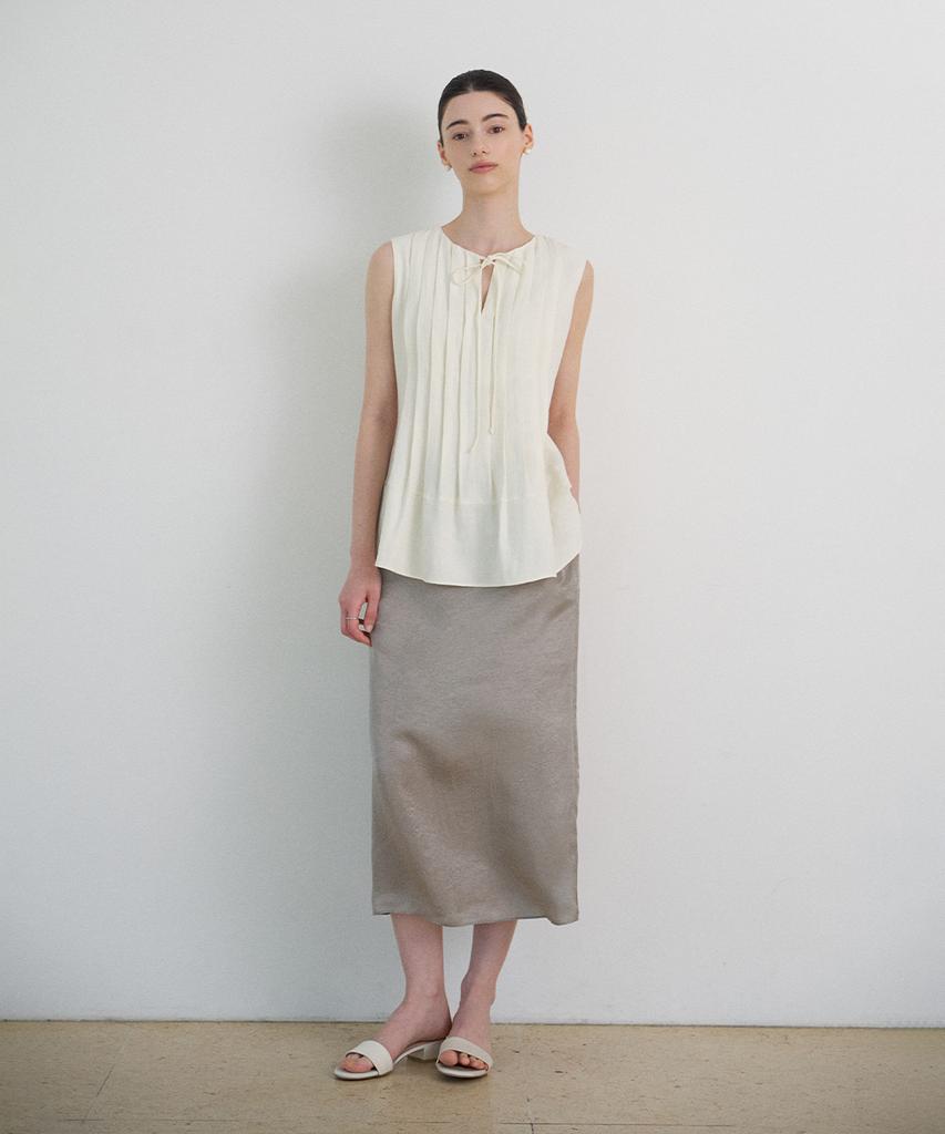 Biyul Linen Round Tuck Sleeveless Blouse