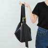 Premium Sense Large Capacity Four Seasons Versatile Single Shoulder Messenger Soft Bag Niche Design Tote Bag Women'S Style