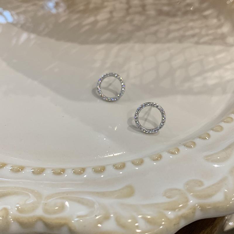 1Pair  Versatile Delicate Circle Stud Earrings With  Cubic Zirconia Minimalist Earrings For Women Gift Jewelry