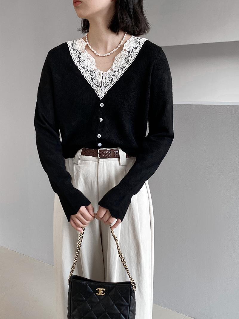 

Jiangzuo Black Label French Lace V-Neck Cardigan with Wool 99399 One Size