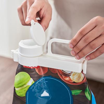 1/2Pcs Food Bag Sealing Clip with Pour Spout Chip Bag Clips Set Snack Clip for Cereal Snacks Easy Pouring Sealed Lid Clip for Pasta