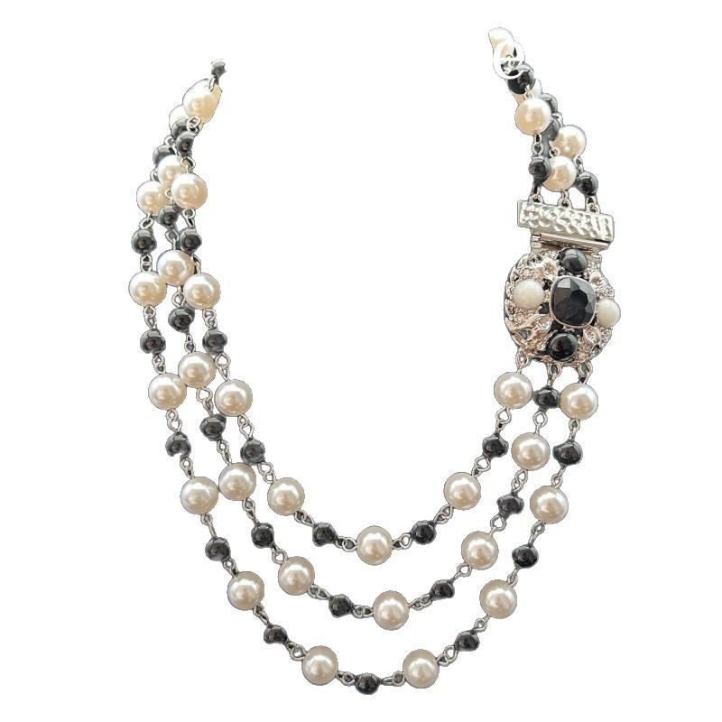 Multi Layer Pearl Black White Contrasting Short Necklace Versatile Daily Use Elegant