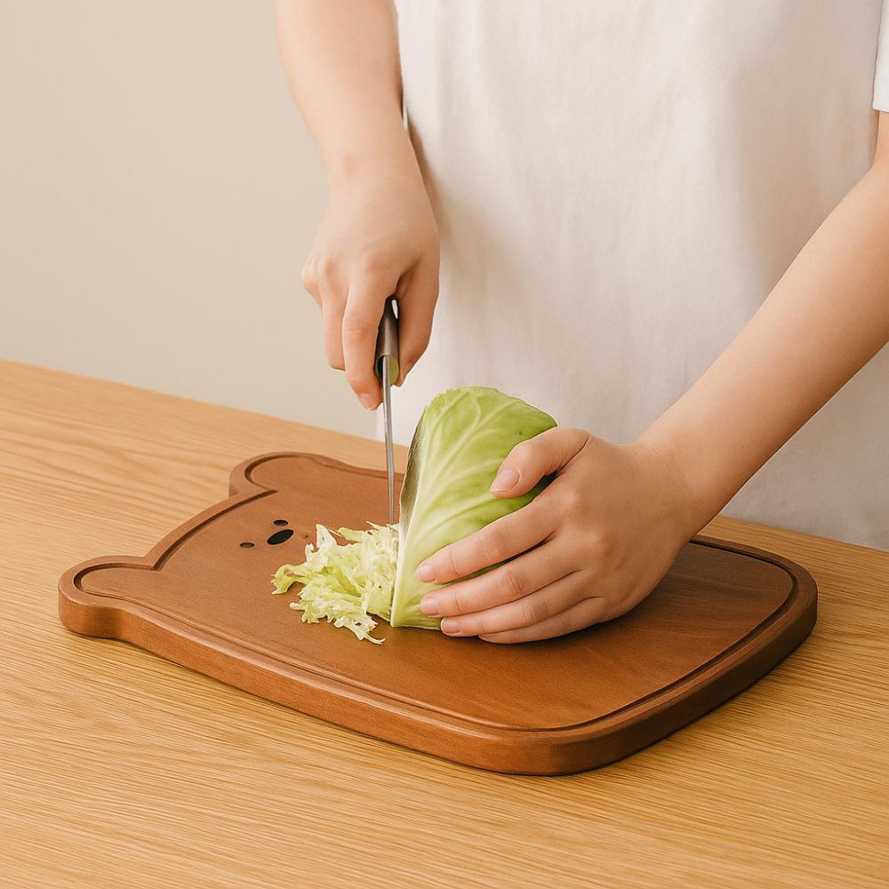 Eco-Friendly Bear Cutting Board Cute Design Fruit Cutting Board Home Use Bread Board  Kitchen