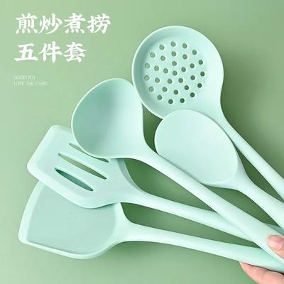 Stoviglie – Set di utensili da cucina